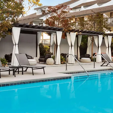 Hilton Garden Inn Monterey-3